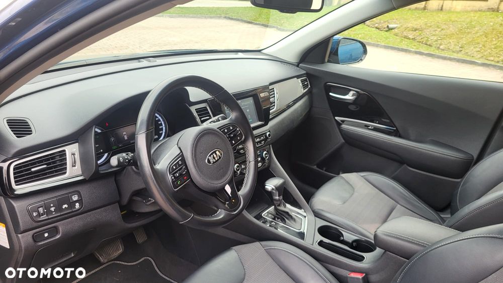 Kia Niro 1.6 GDI Hybrid L Business Line - 30