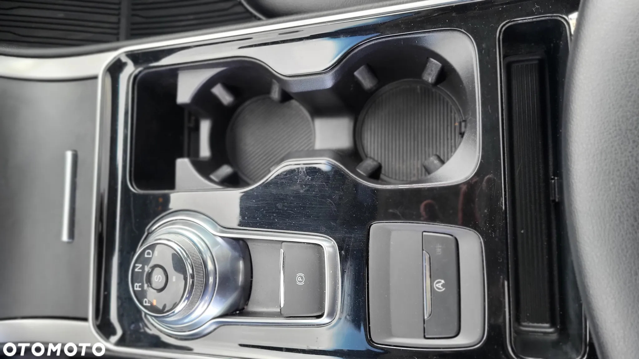 Ford Edge - 32