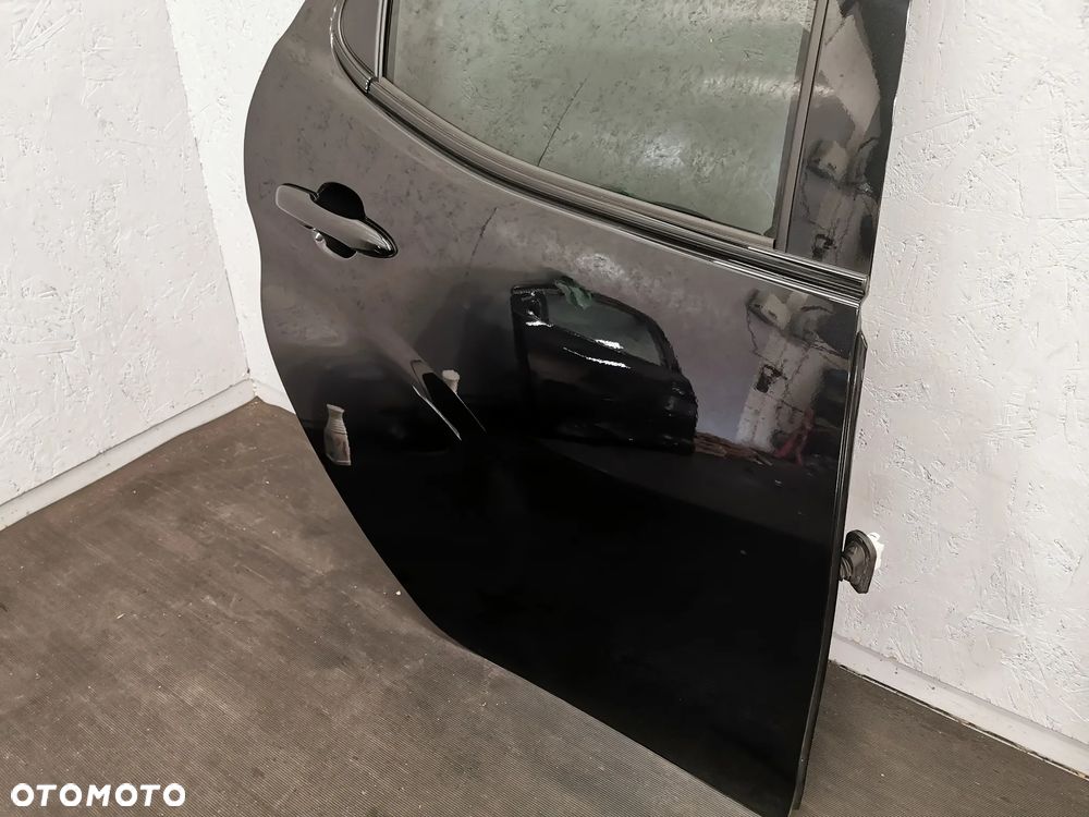 Toyota Yaris IV 4 Drzwi prawy tył prawe tylne lakier 209 - 6