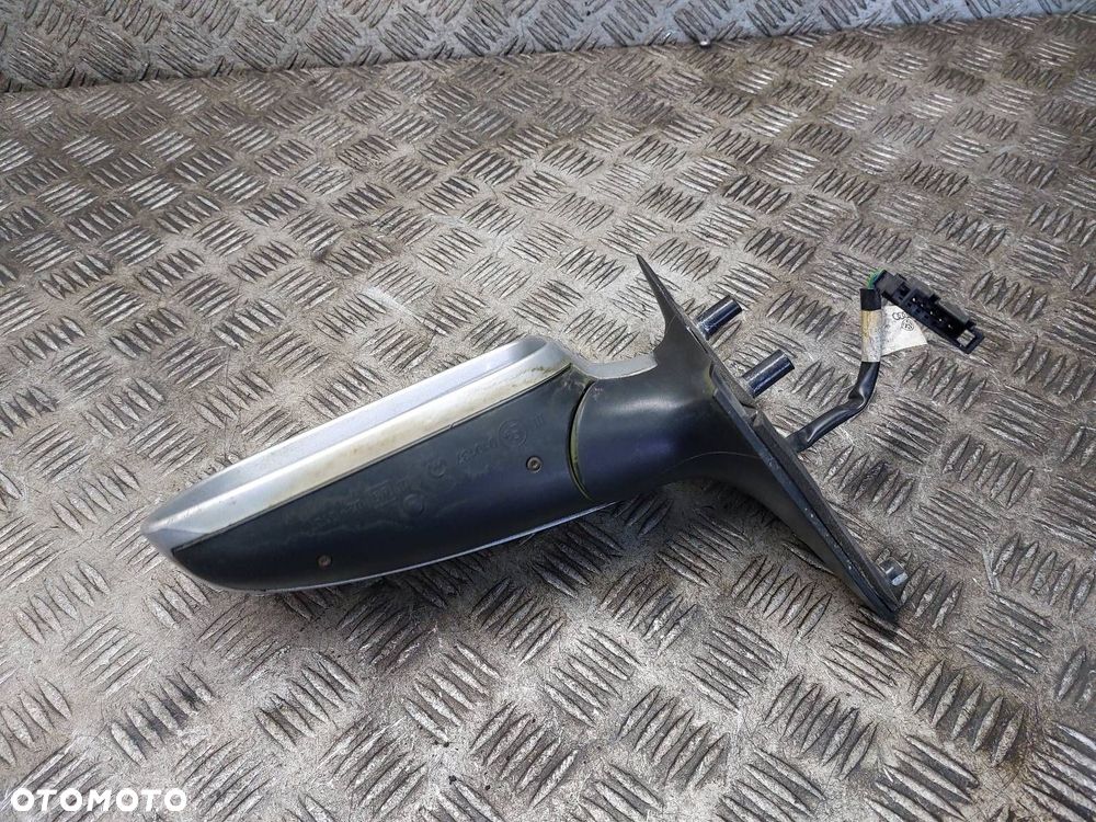 LUSTERKO LEWE ELEKTRYCZNE SKODA OCTAVIA I 9102 5 PIN EU - 4