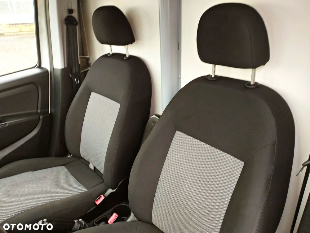 Fiat Doblo Chłodnia 105KM 2 zasilania chłodni - 23