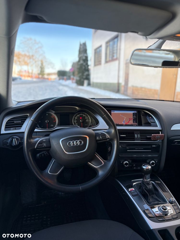 Audi A4 Avant 2.0 TDI - 8