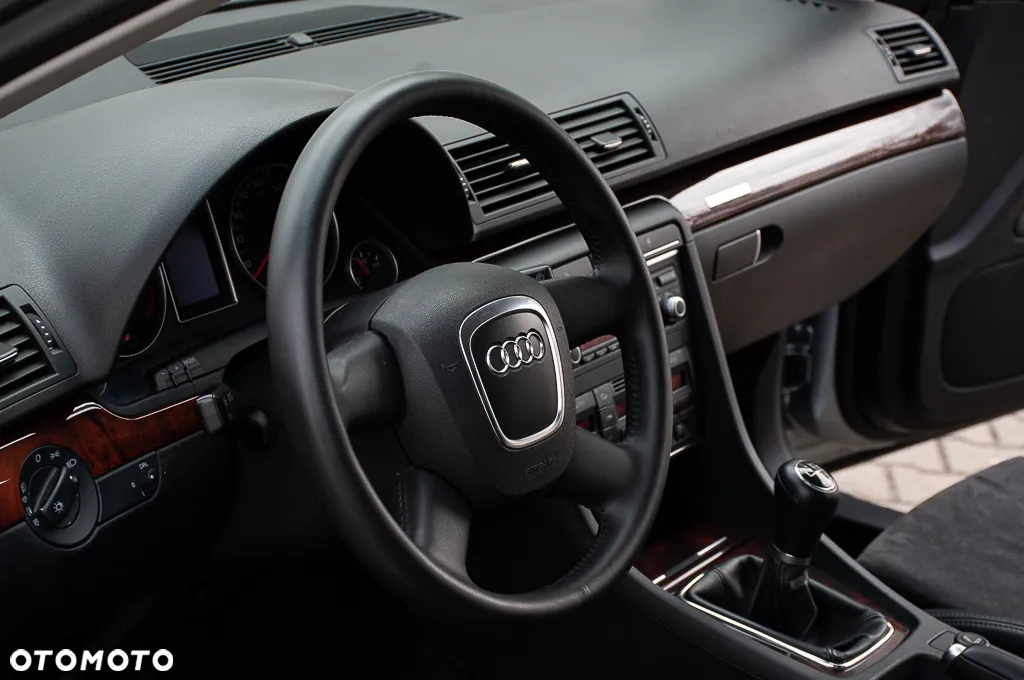 Audi A4 Avant 1.8T Quattro - 36