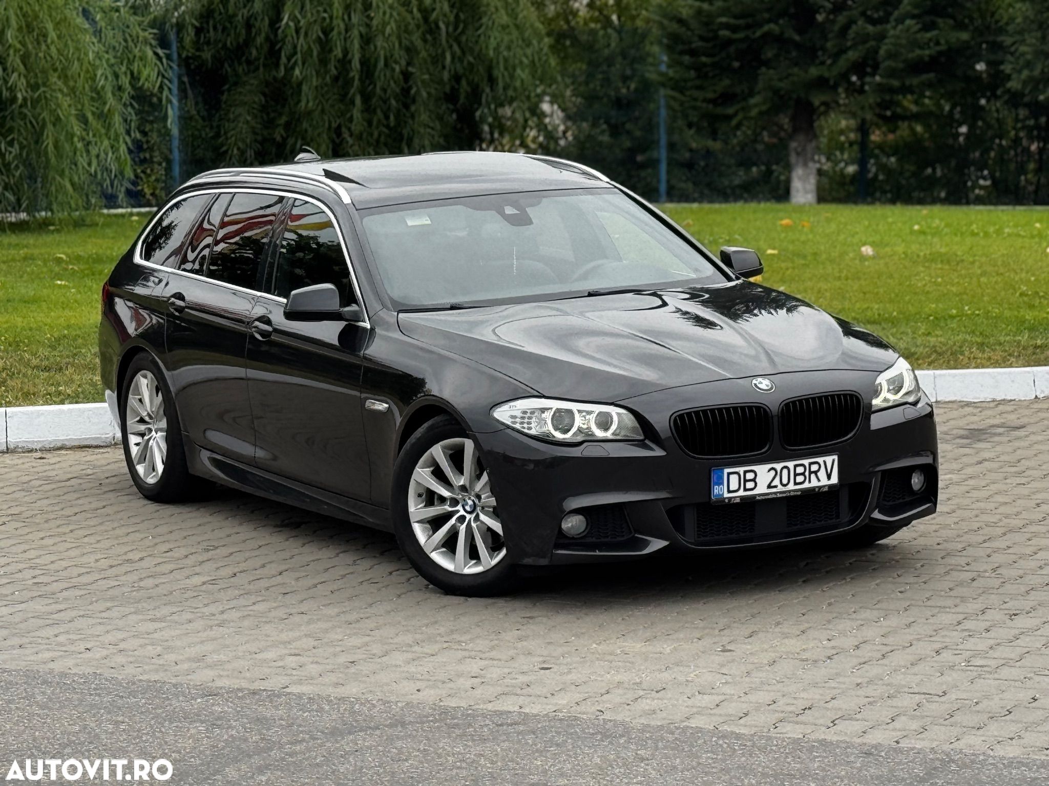 BMW Seria 5 520d xDrive - 1