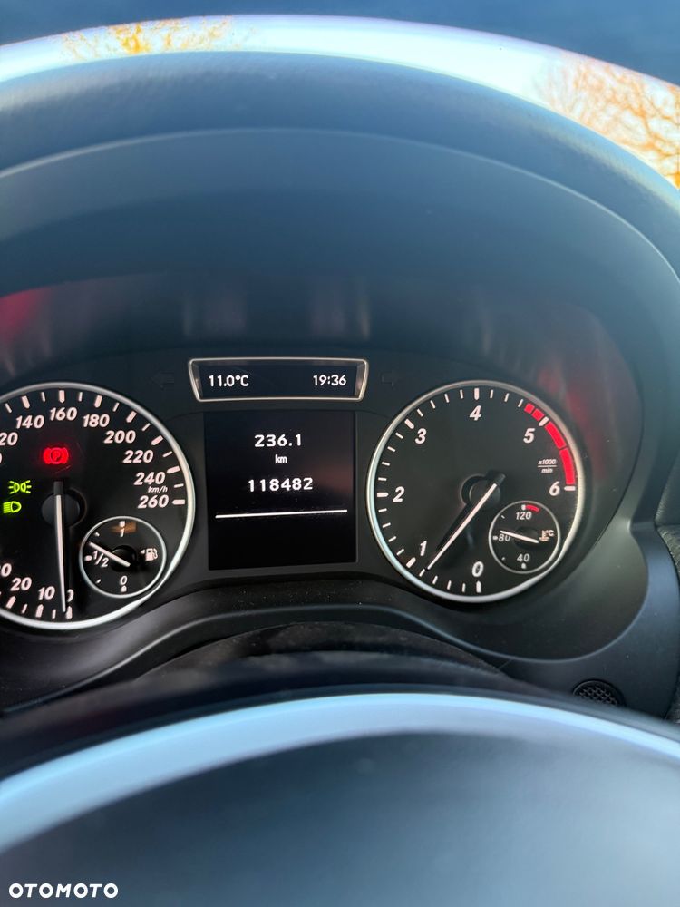 Mercedes-Benz Klasa A 160 CDI AMG Line - 16