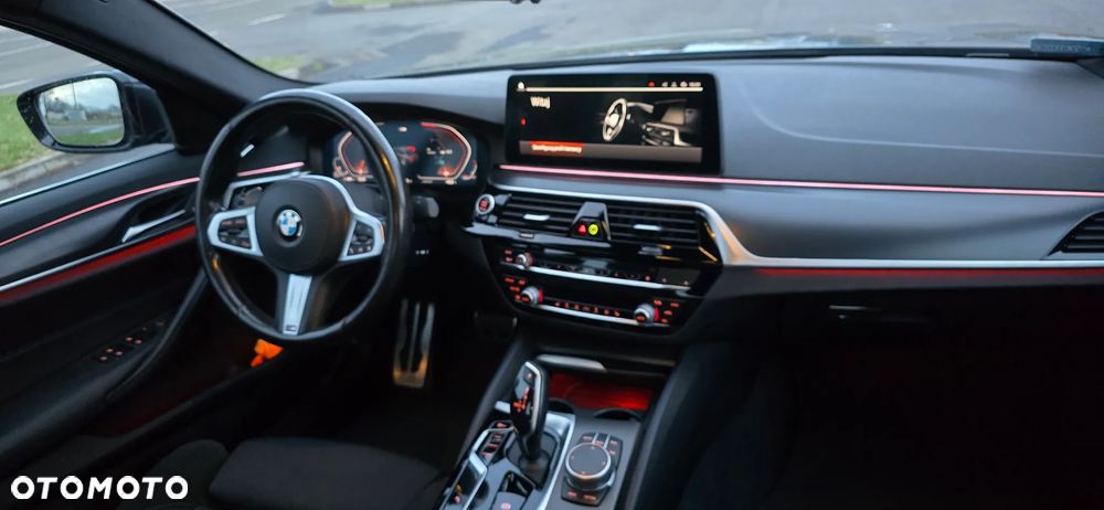 BMW Seria 5 520d Sport Line - 8