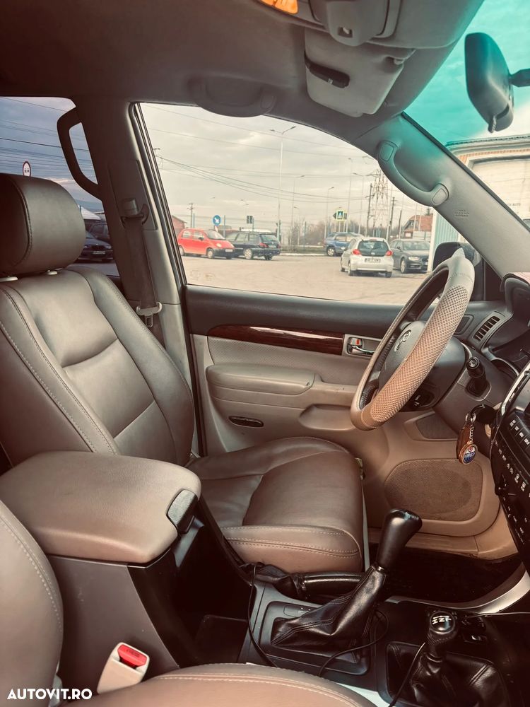 Toyota Land Cruiser 3.0 TD-4D Aut VX - 9