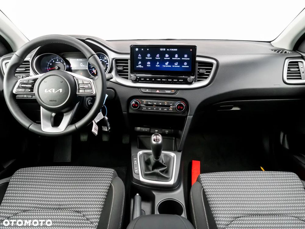 Kia Ceed 1.5 T-GDI M - 23