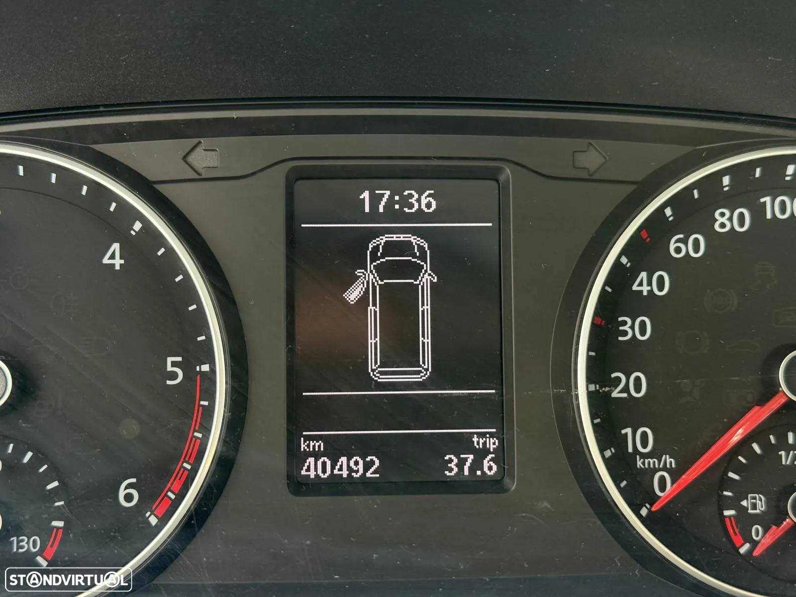 VW Caravelle 2.0 TDi BM Longa Comfortline - 22