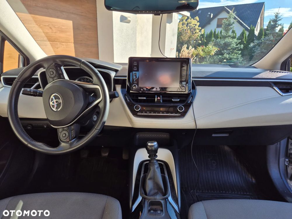 Toyota Corolla - 10