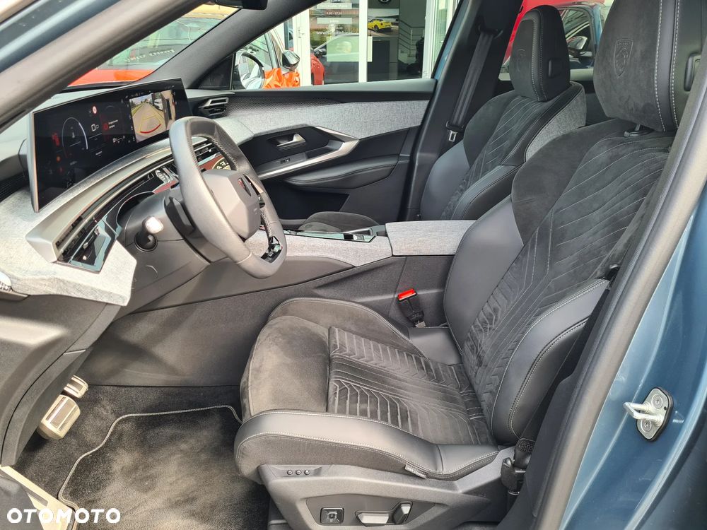 Peugeot 3008 1.2 PureTech mHEV GT S&S e-DCS6 - 11