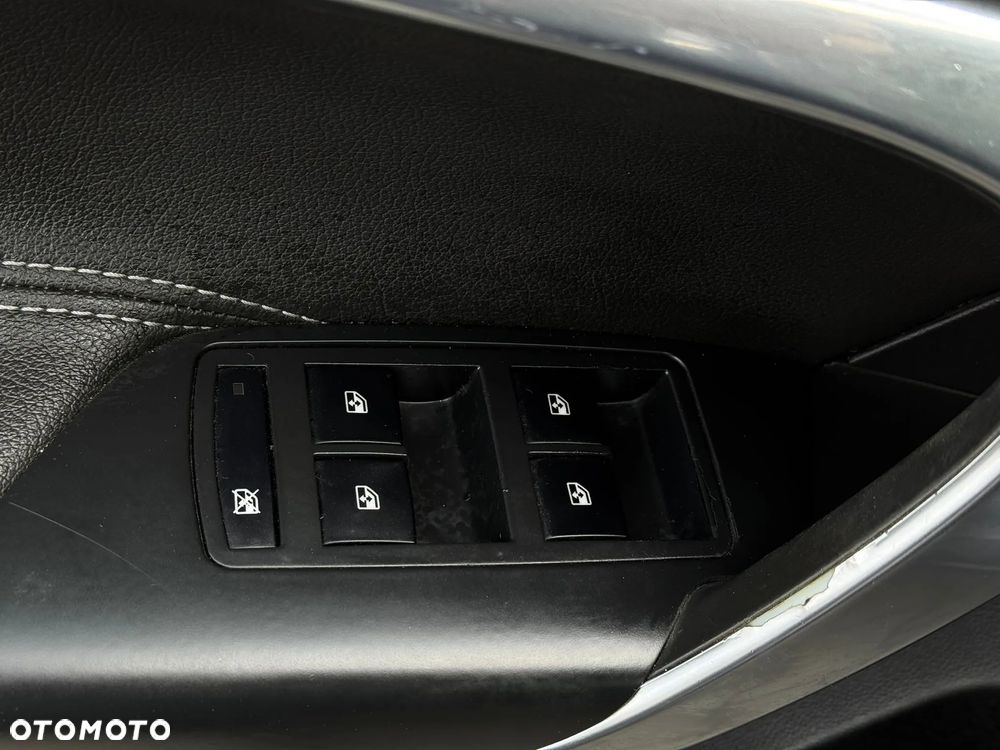 Opel Insignia 1.6 Turbo Sport - 22