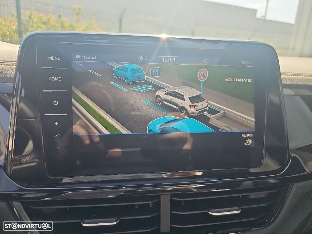 VW T-Roc 2.0 TDI R-Line DSG - 24