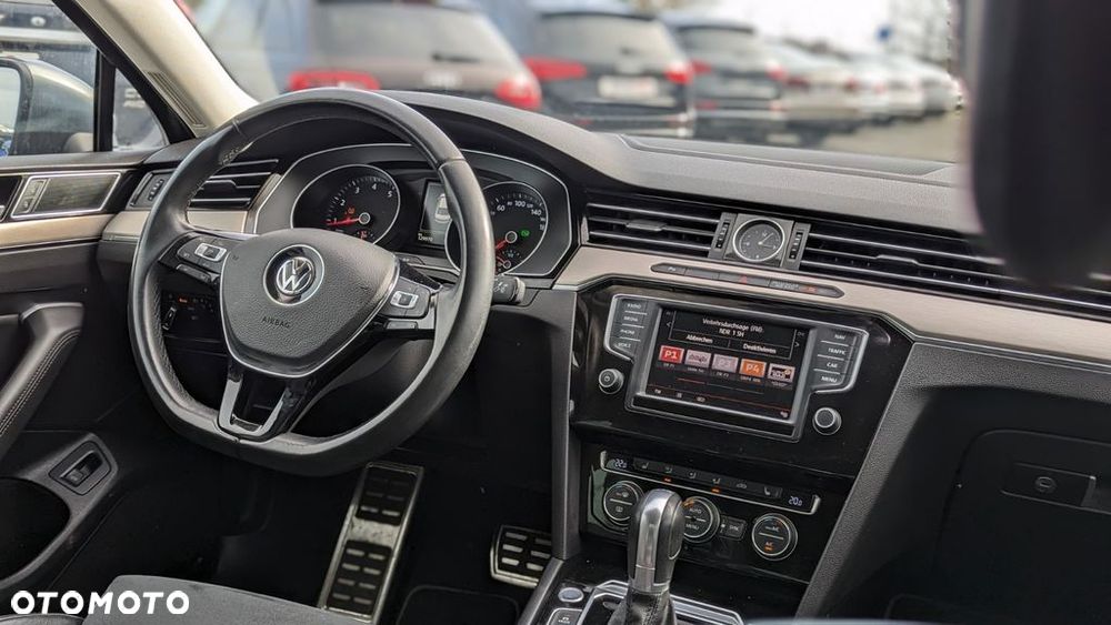 Volkswagen Passat - 31