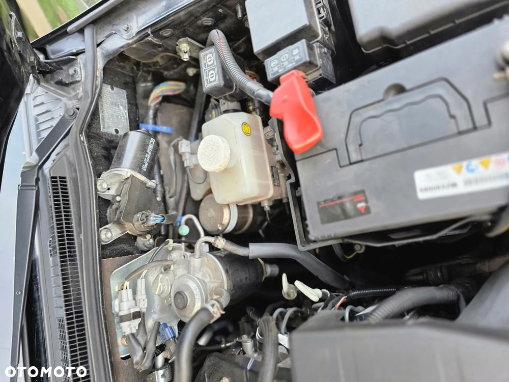 Mitsubishi Pajero - 37