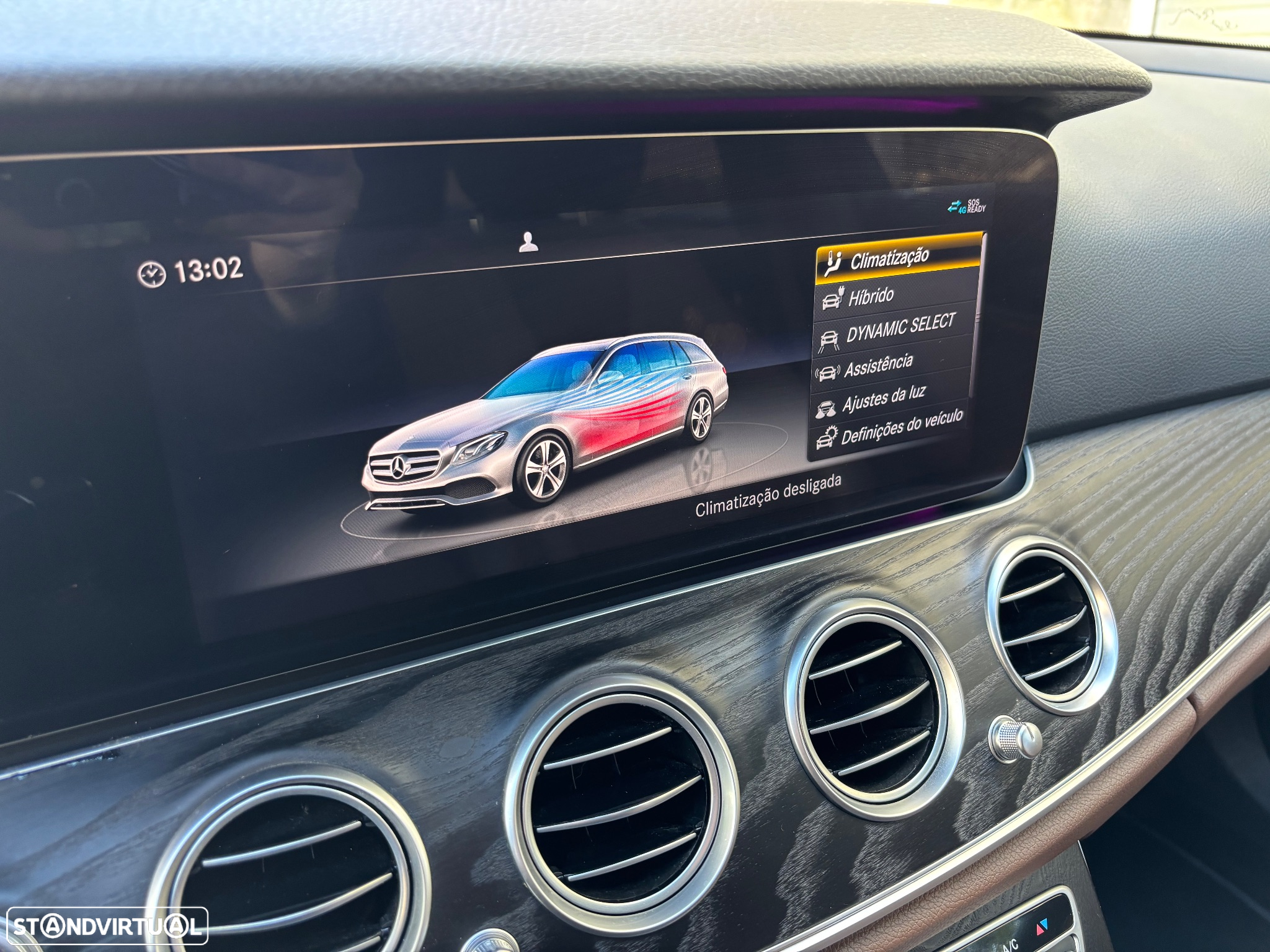 Mercedes-Benz E 300 de Avantgarde 4Matic - 27