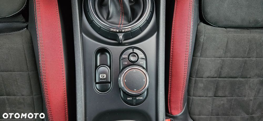 MINI John Cooper Works Clubman All4 Sport-Aut - 35