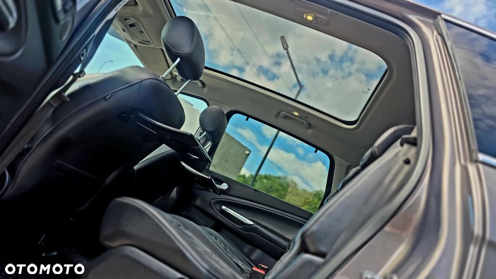 Ford S-Max 2.0 TDCi DPF Titanium X - 29