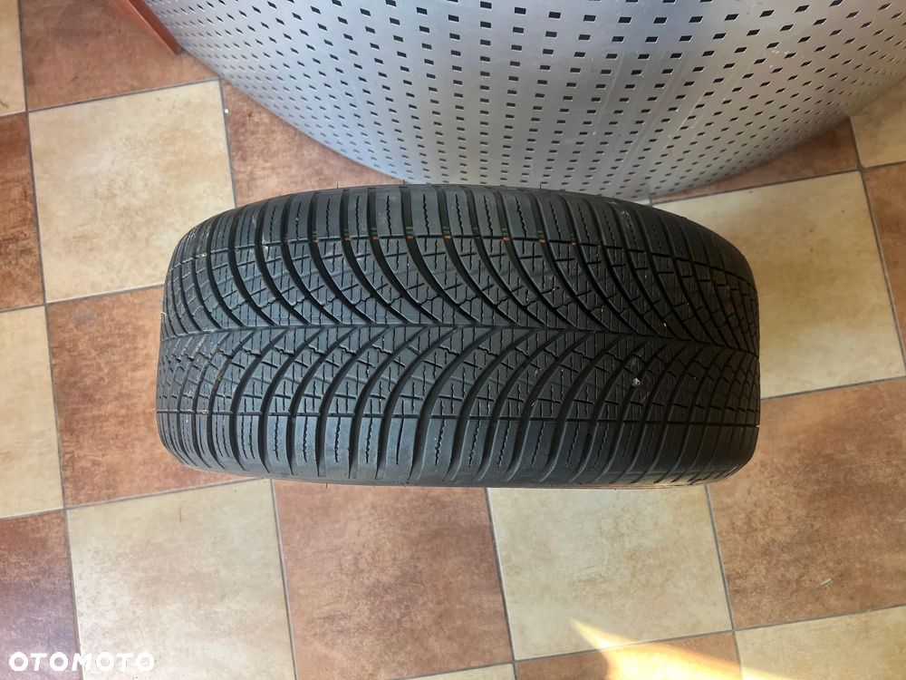 OPONA OPONY GOODYEAR VECTOR 235/45/17 2024 - 1