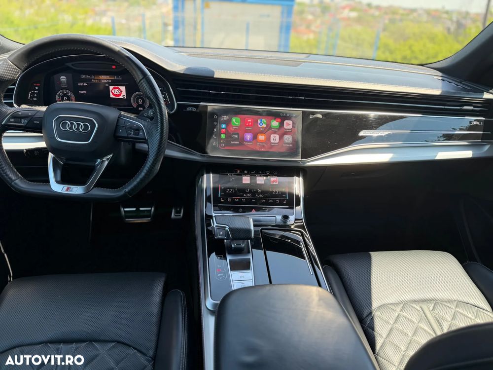 Audi Q8 - 12