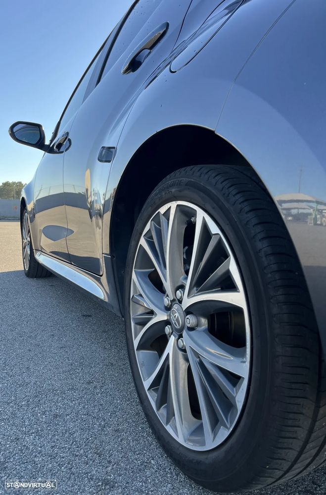 Toyota Yaris 1.5 HDF Luxury - 4