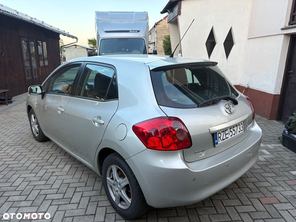 Toyota Auris 1.4 D-4D Luna - 5