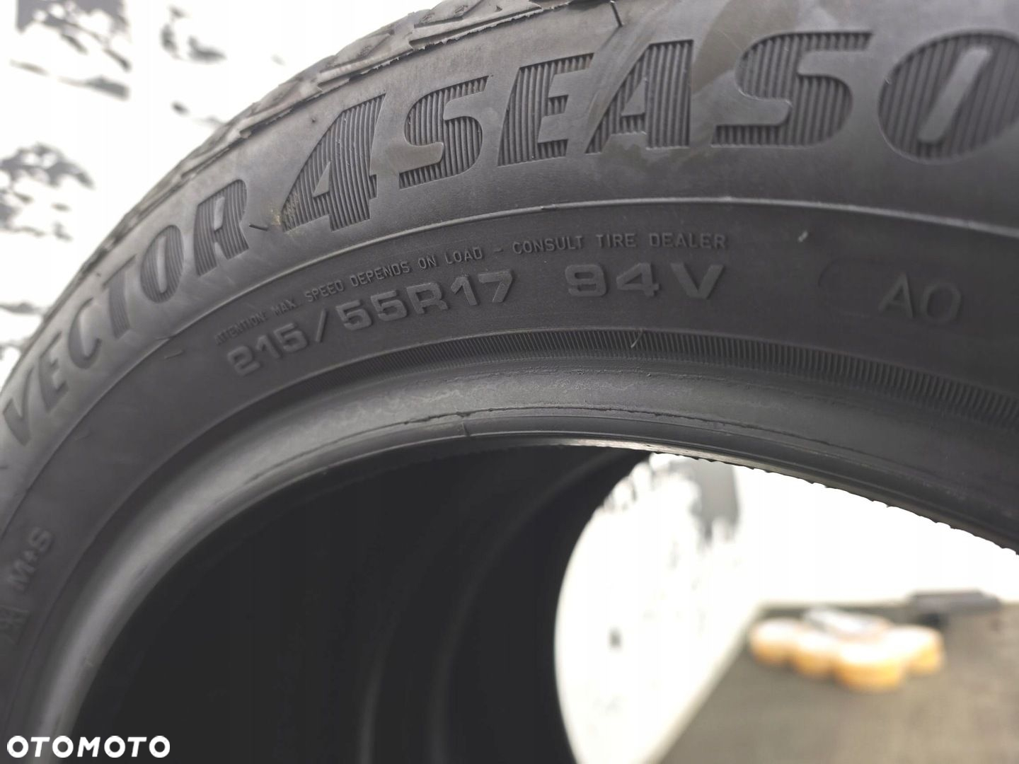 215/55r17 goodyear 2023 opony całoroczne 6,5mm 51428 - 5