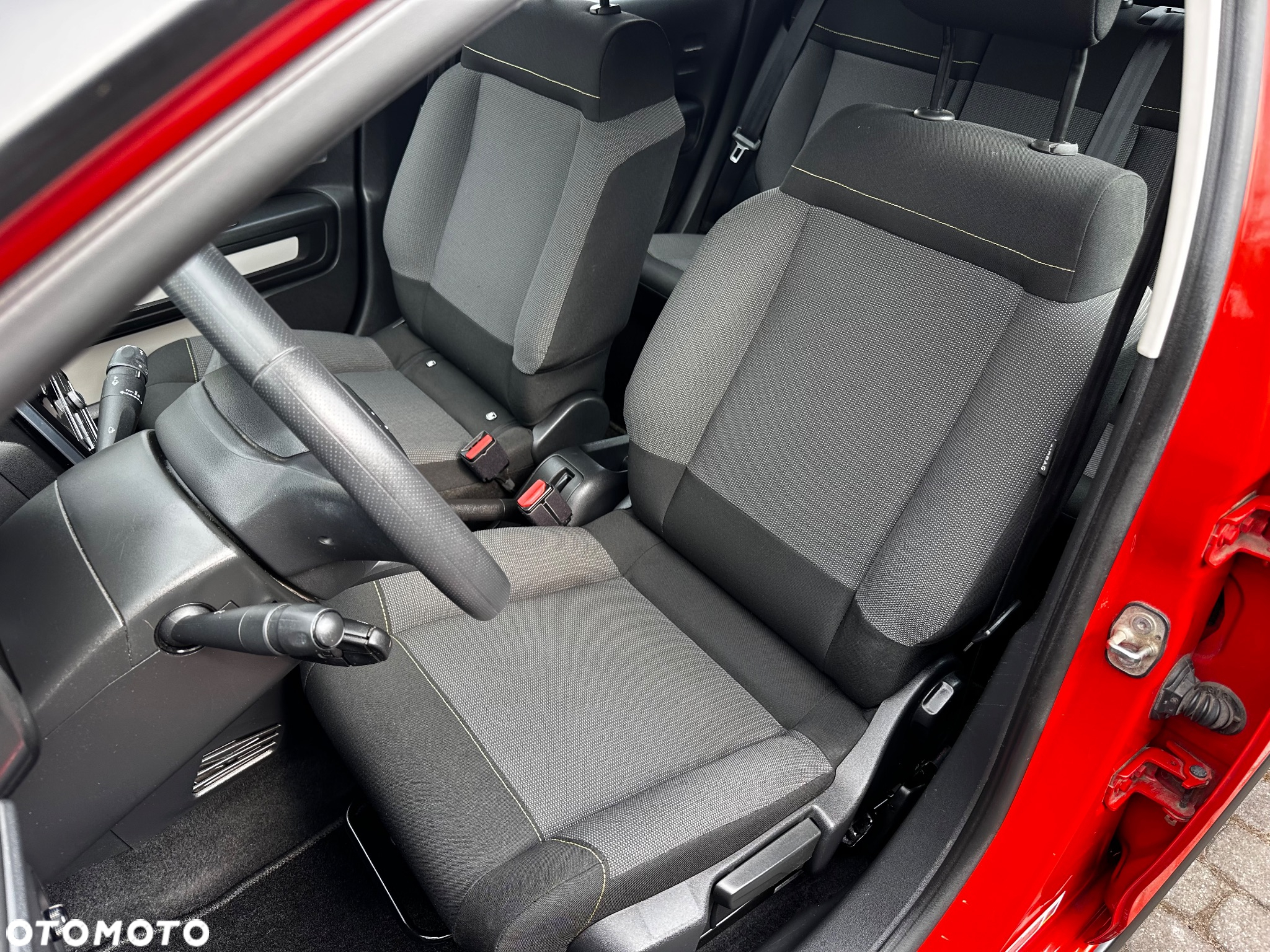 Citroën C3 1.2 PureTech Exclusive - 24