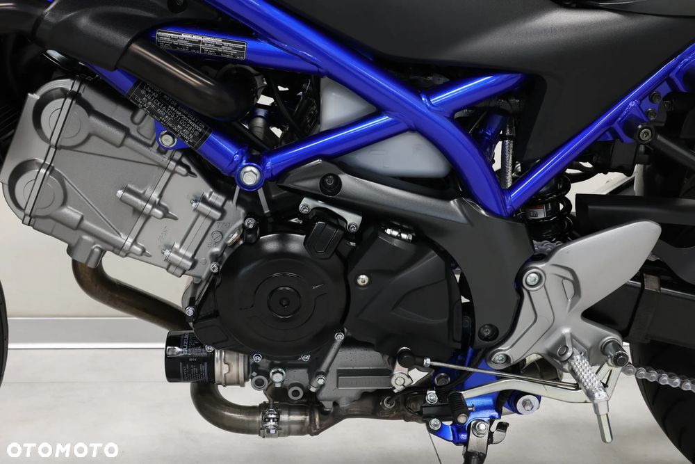 Suzuki SV - 27