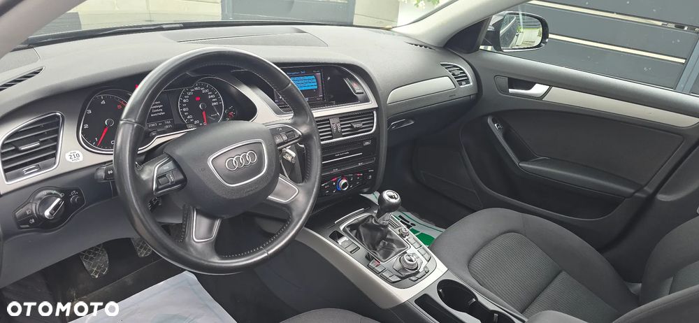 Audi A4 Avant - 33