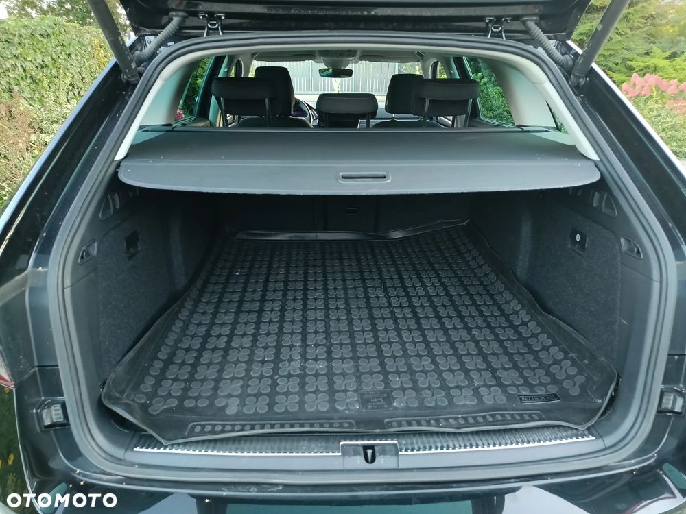 Skoda Superb 2.0 TDI DSG Style - 27