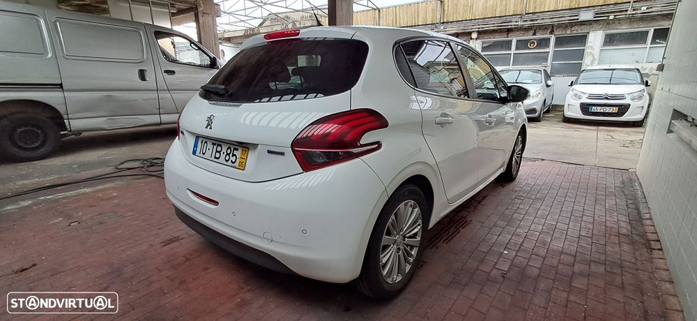 Peugeot 208 1.2 PureTech Style - 11