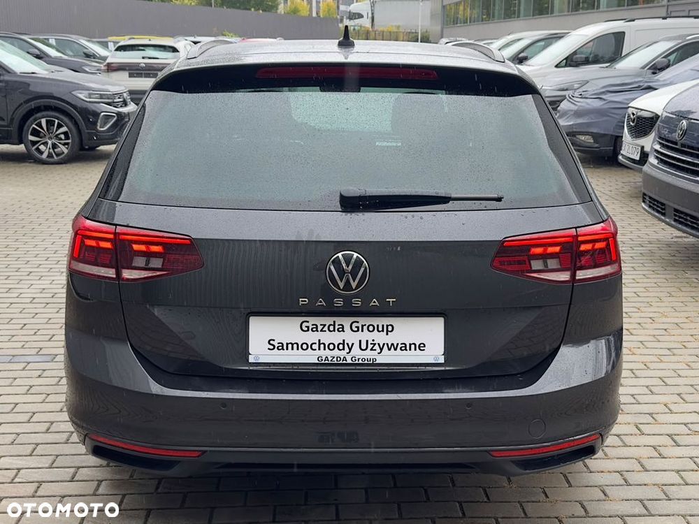 Volkswagen Passat - 9