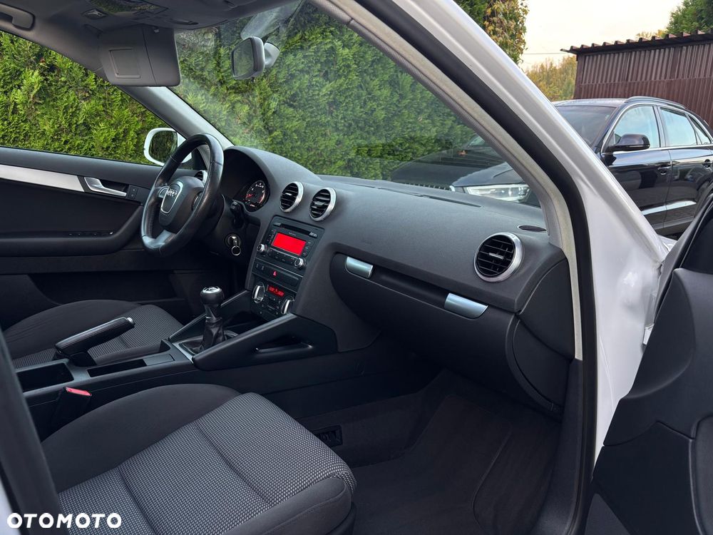 Audi A3 Sportback 2011 photo 5