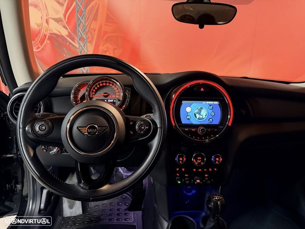 MINI 3 Portas One Yours - 11