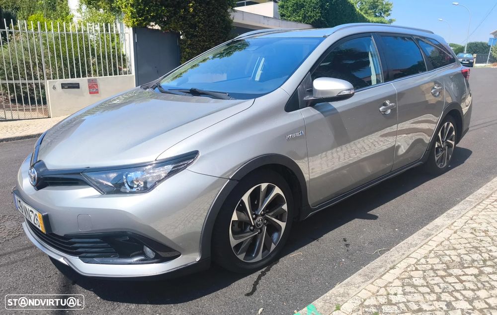Toyota Auris Touring Sports 1.8 HSD Freestyle - 1