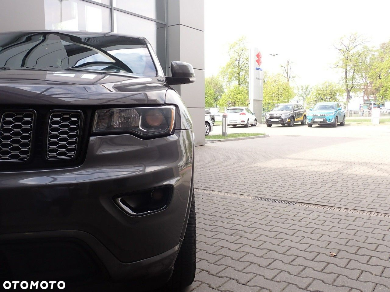 Jeep Grand Cherokee - 11