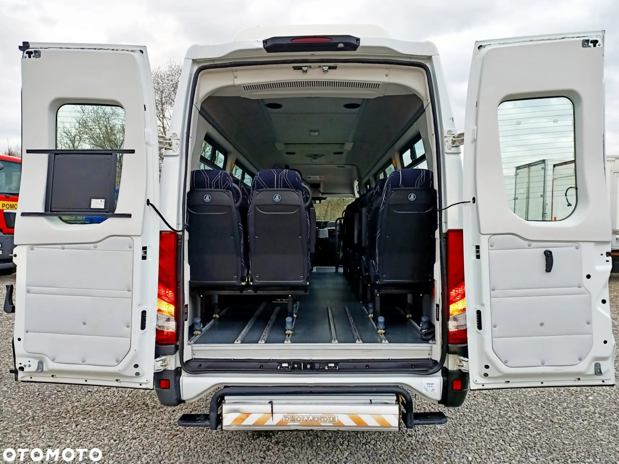 Iveco Daily Line 60C17 24 Osobowy - 12
