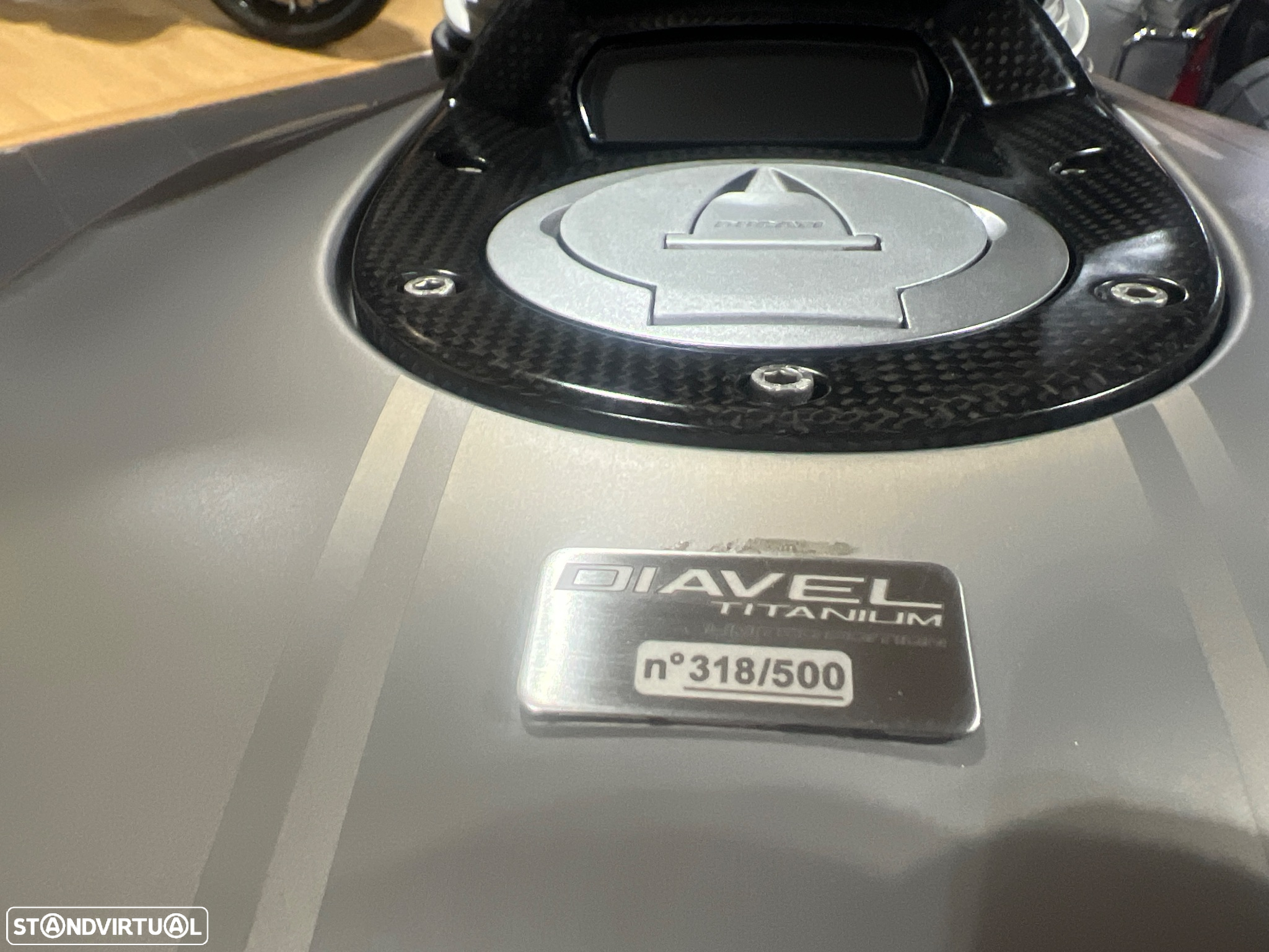Ducati Diavel TITANIUM 318/500 - 24