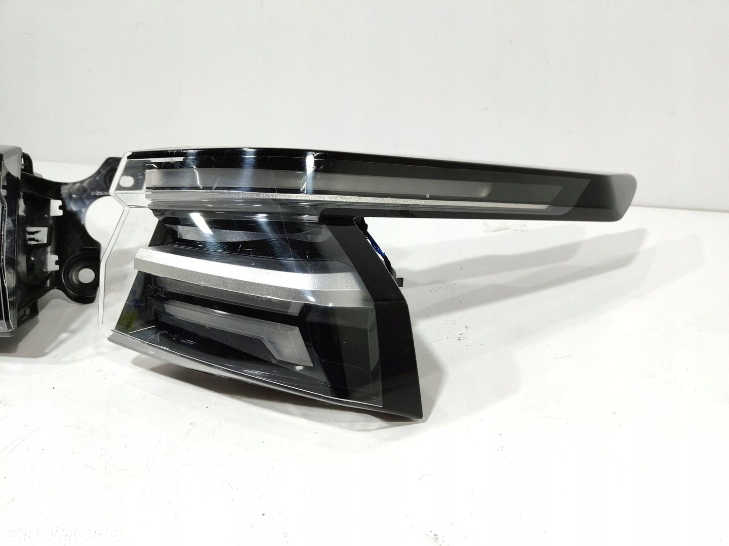 Qashqai j12 lift lampa tył lewa prawa całe - 2