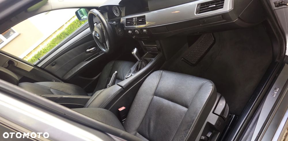 BMW Seria 5 520d - 14