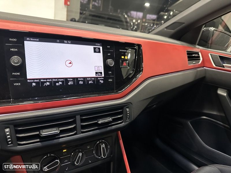 VW Polo 2.0 TSI GTI DSG - 32