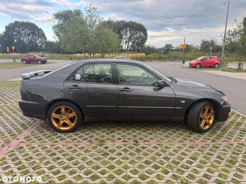 Lexus IS 200 Prestige - 8
