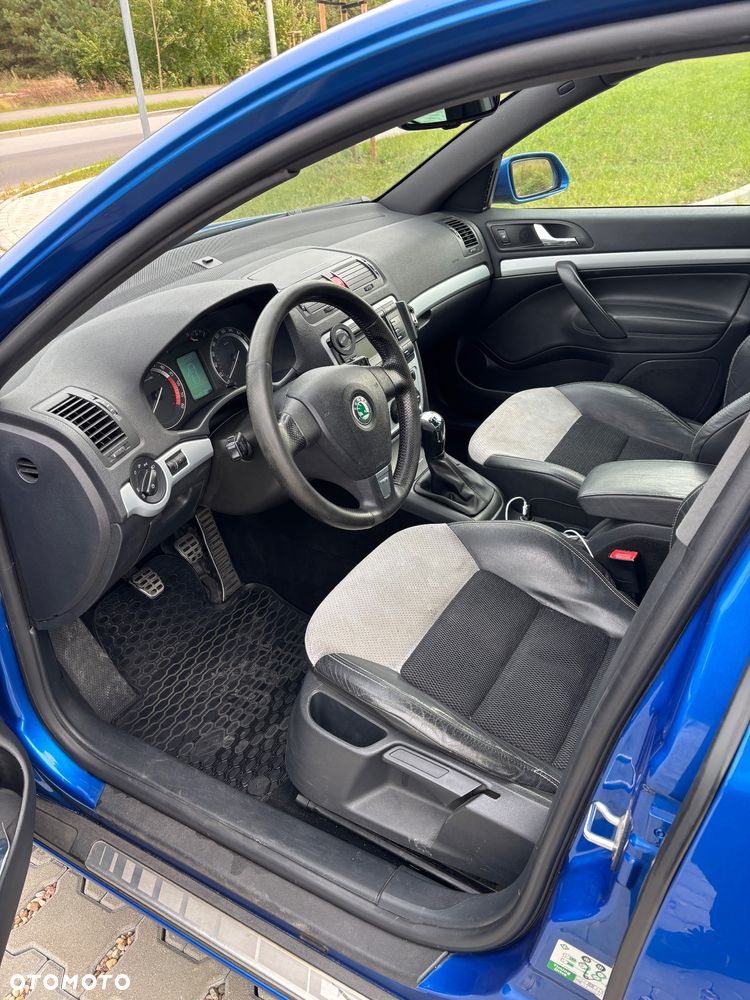 Skoda Octavia 2.0 TDI RS - 7
