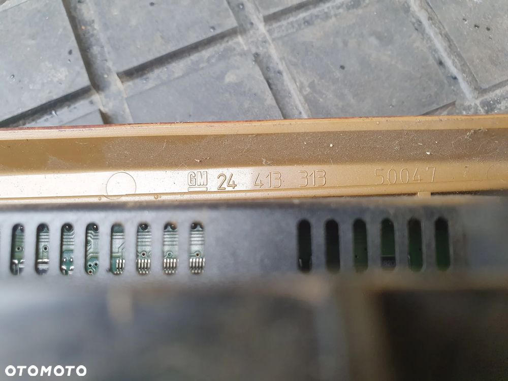 RADIO + RAMKA OPEL OMEGA KOMPLET DREWNO - 7