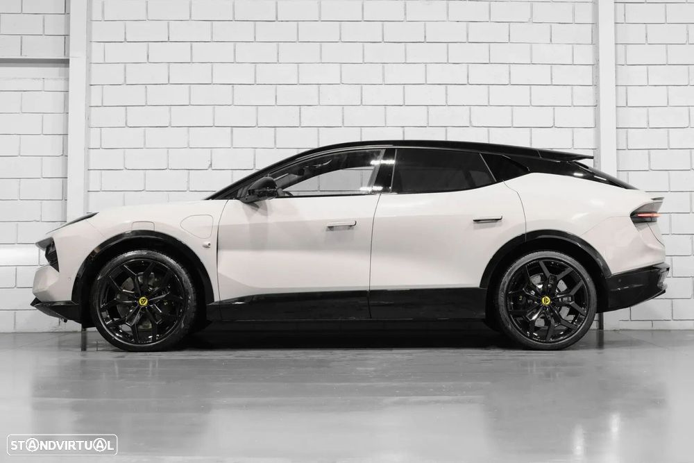 Lotus Eletre - 4