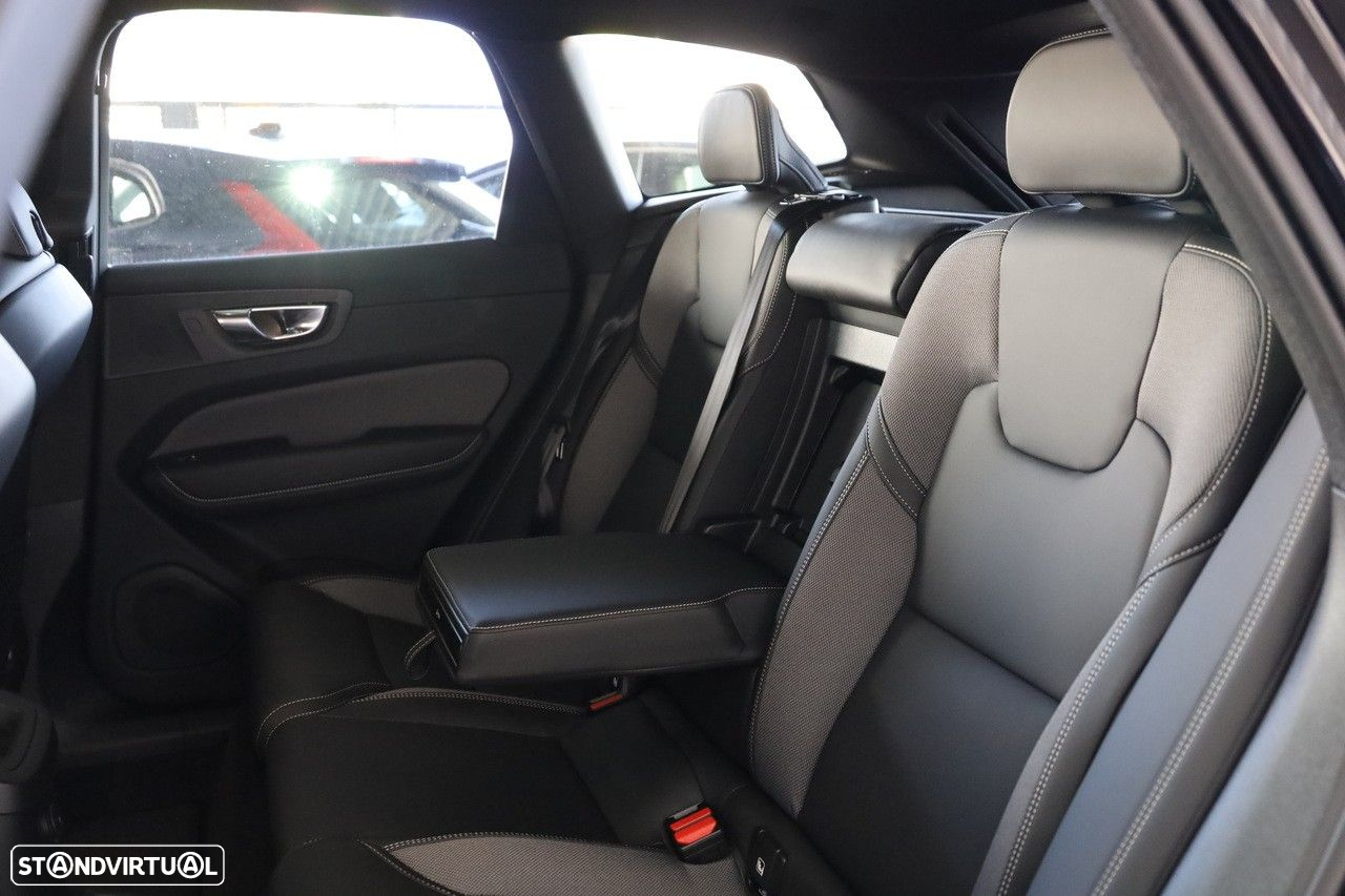 Volvo XC 60 2.0 T6 PHEV Black Edition AWD - 9