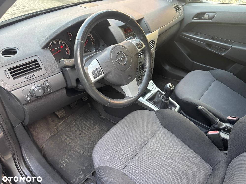 Opel Astra 1.6 - 9