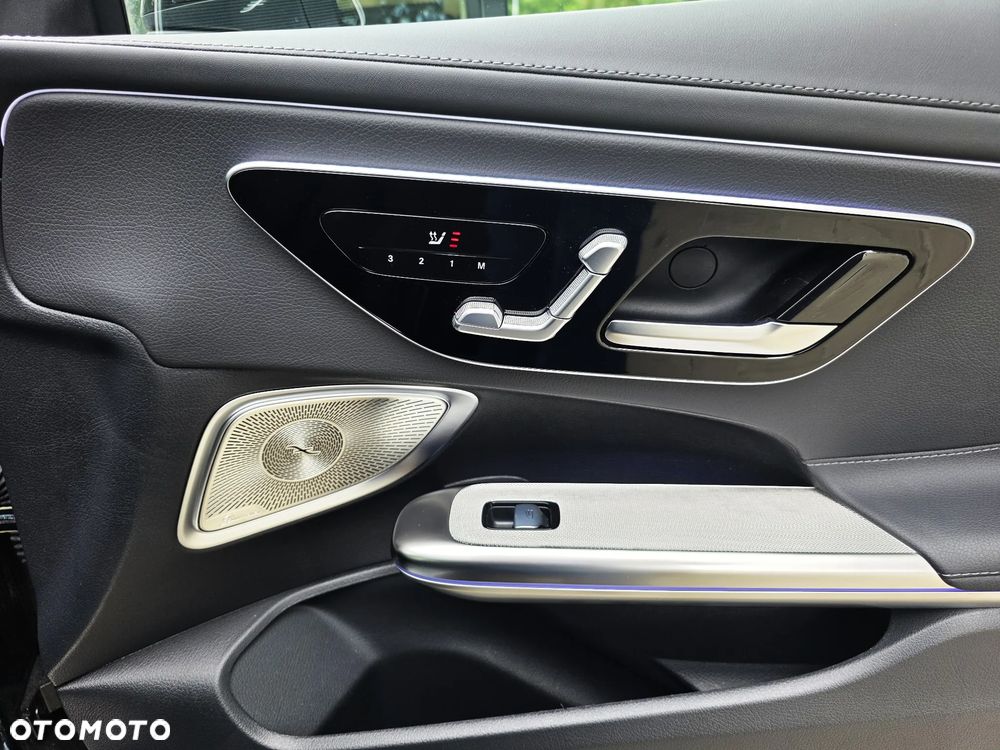 Mercedes-Benz CLE 300 4Matic 9G-TRONIC Edition AMG Line - 17