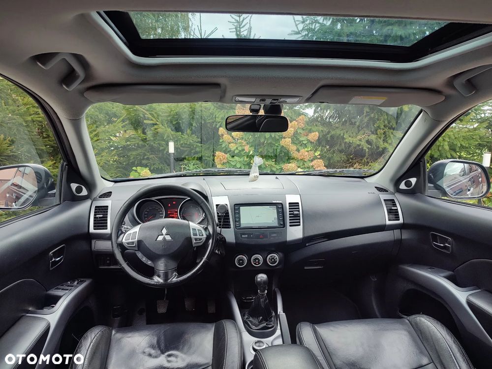 Mitsubishi Outlander 2.2 DI-D 4WD Instyle - 14
